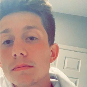 Meet your Posher, Eli